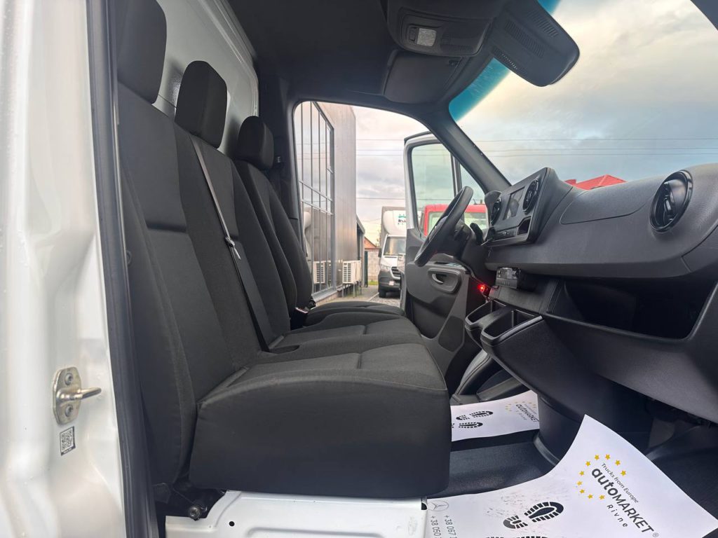 Mercedes-Benz Sprinter 2021