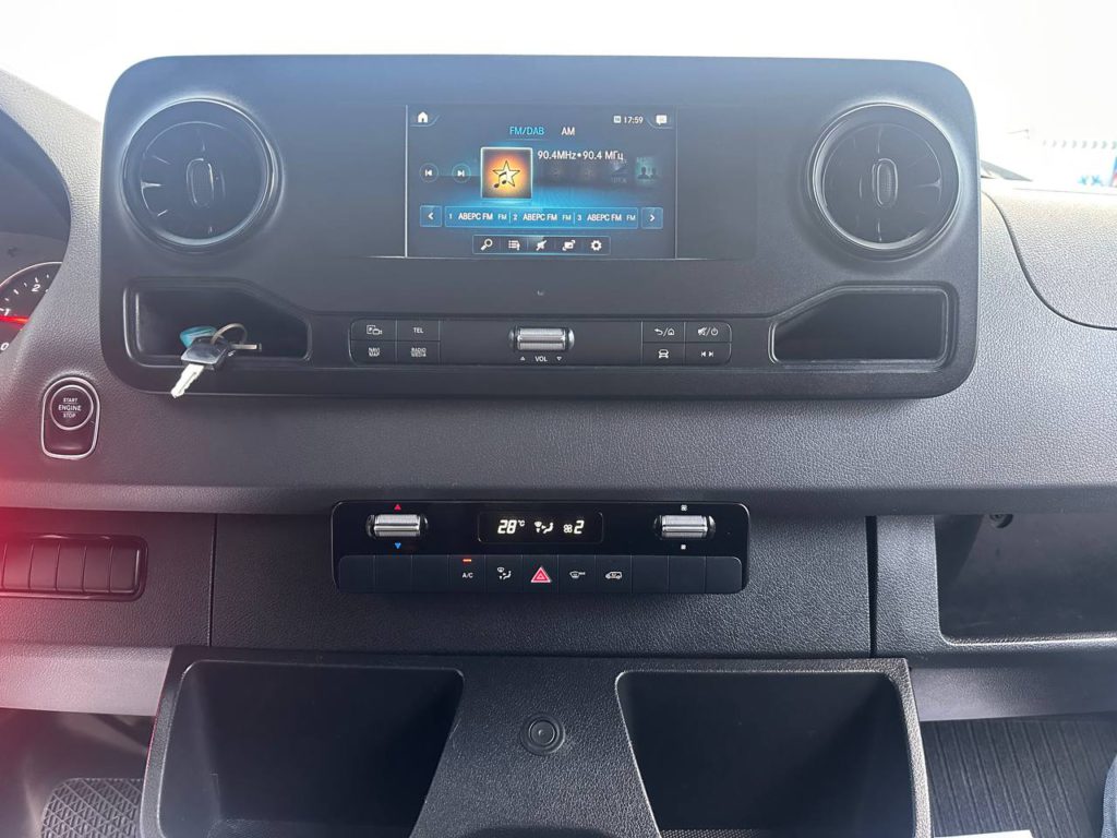 Mercedes-Benz Sprinter 2021