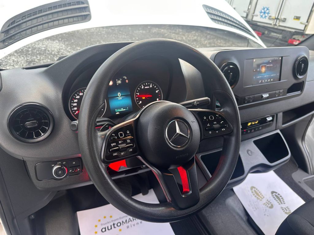 Mercedes-Benz Sprinter 2021