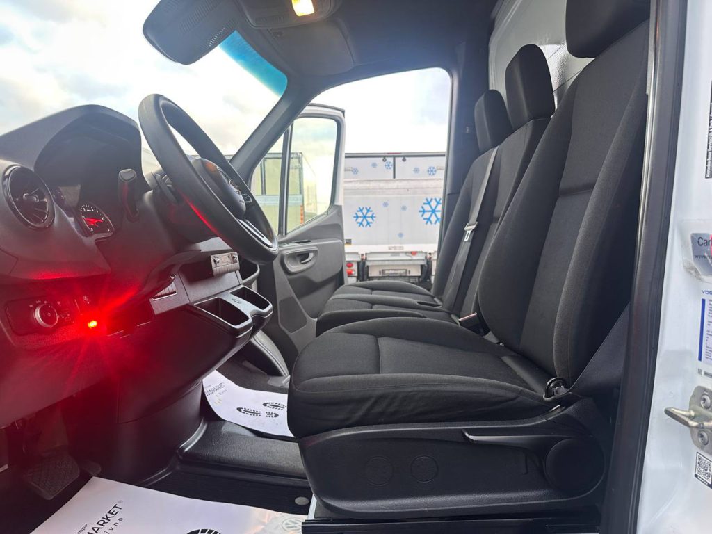 Mercedes-Benz Sprinter 2021