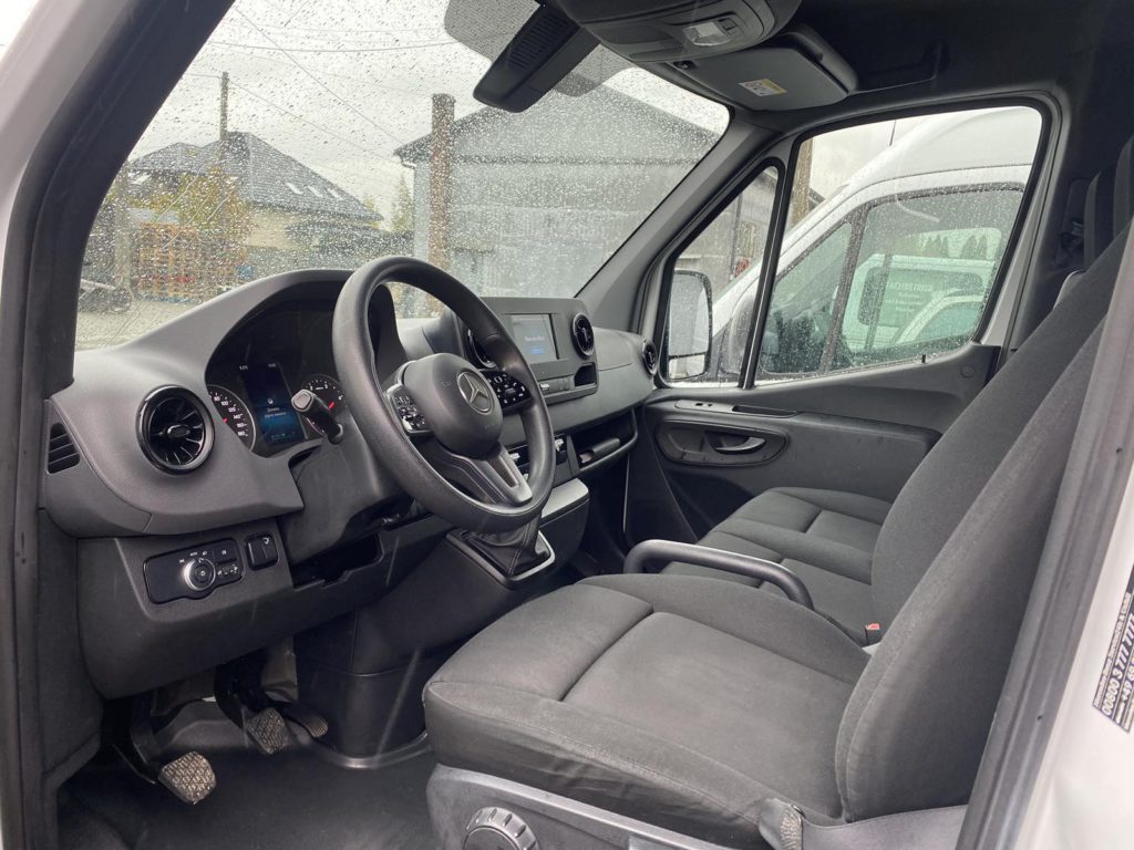 Mercedes-Benz Sprinter 2021