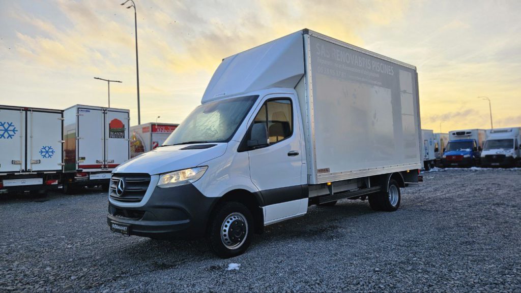 Mercedes-Benz Sprinter 2021