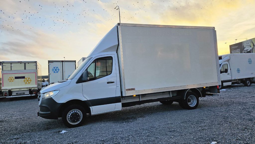 Mercedes-Benz Sprinter 2021