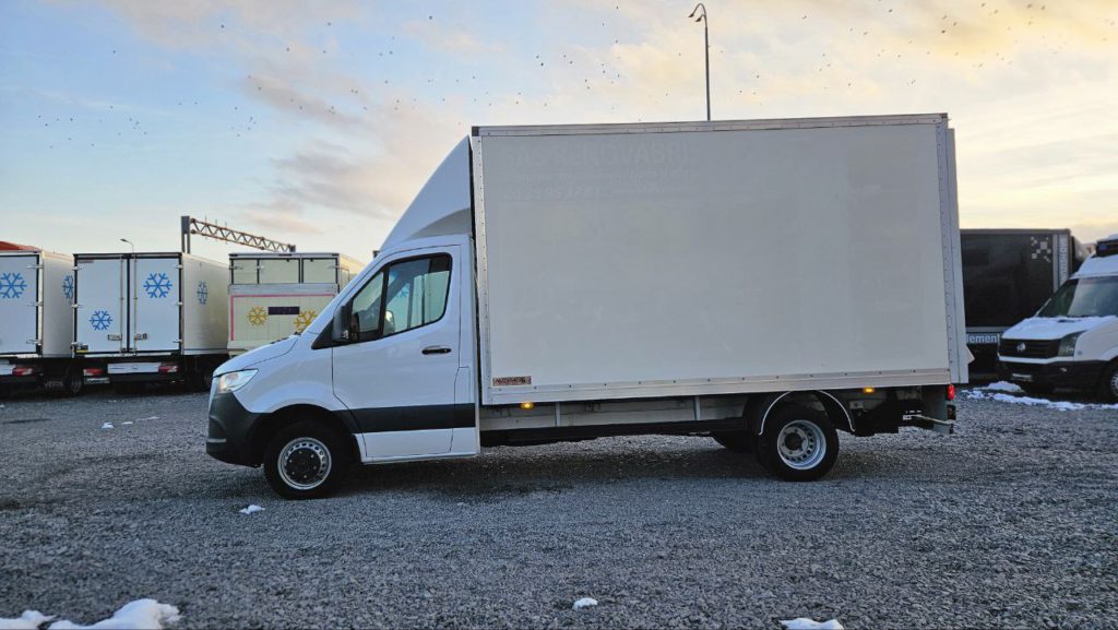 Mercedes-Benz Sprinter 2021