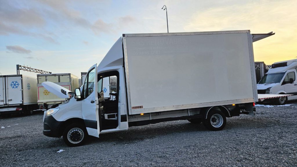 Mercedes-Benz Sprinter 2021