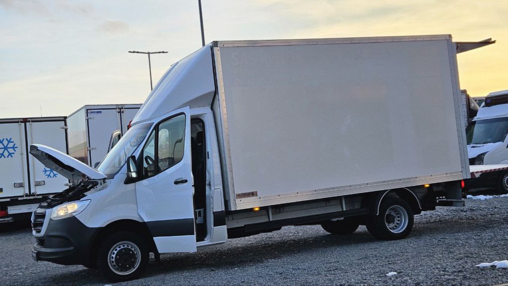 Mercedes-Benz Sprinter 2021