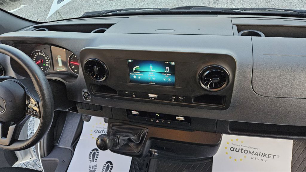 Mercedes-Benz Sprinter 2021