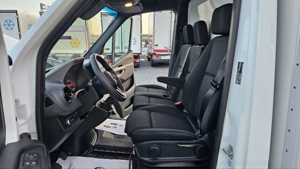 Mercedes-Benz Sprinter 2021