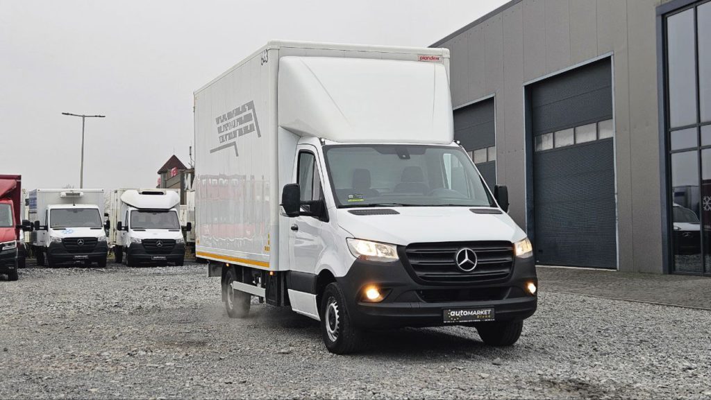 Mercedes-Benz Sprinter 2021