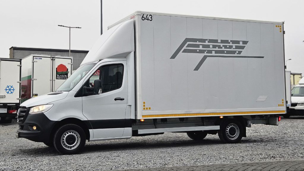 Mercedes-Benz Sprinter 2021