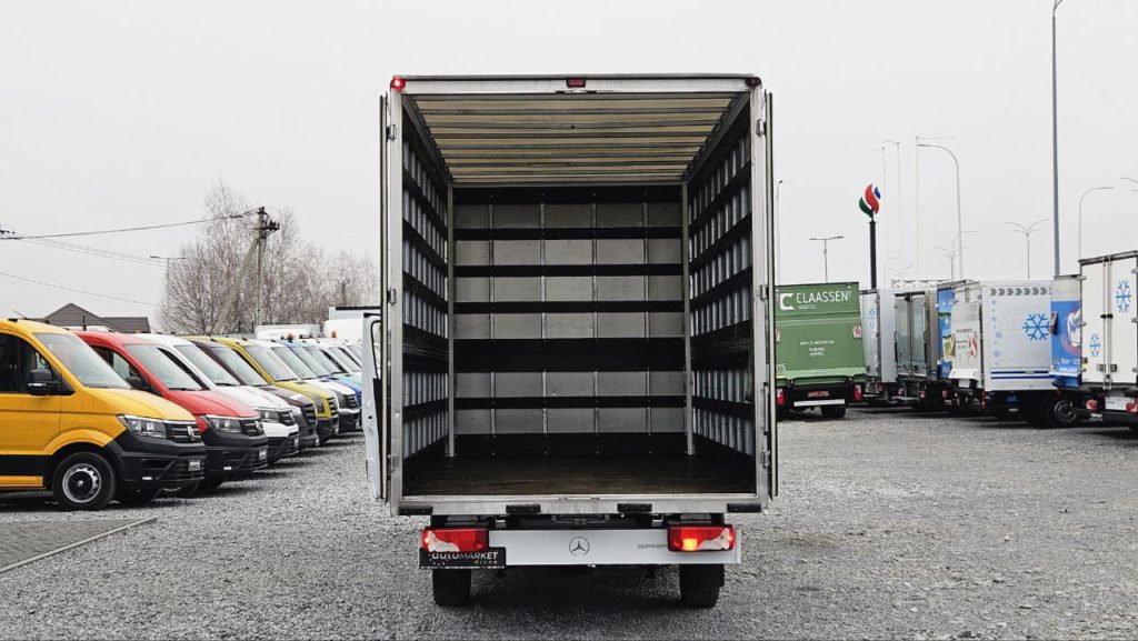 Mercedes-Benz Sprinter 2021