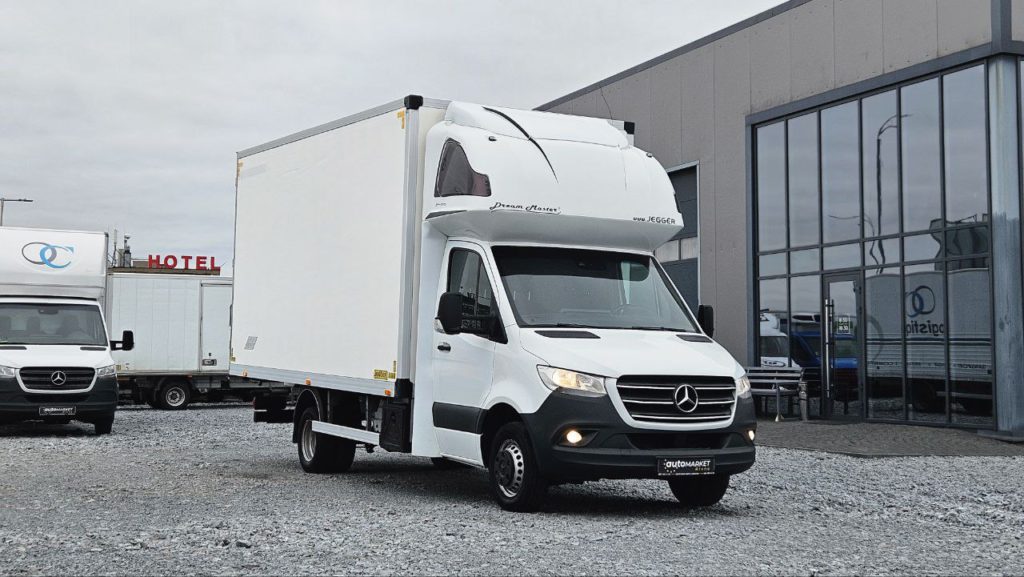 Mercedes-Benz Sprinter 2021