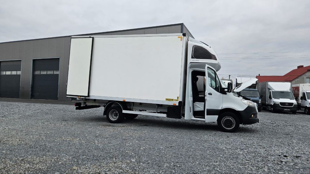 Mercedes-Benz Sprinter 2021