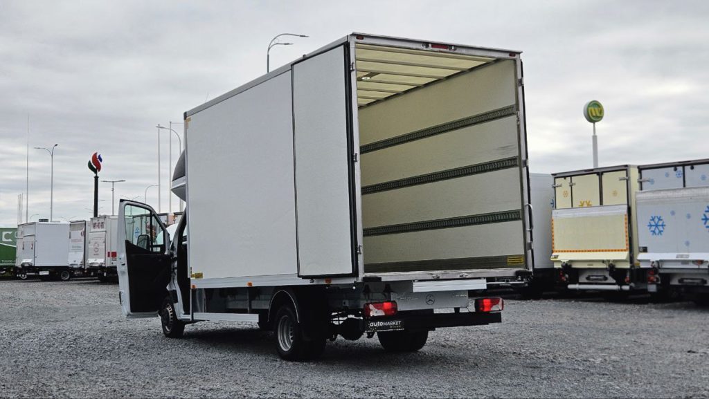 Mercedes-Benz Sprinter 2021