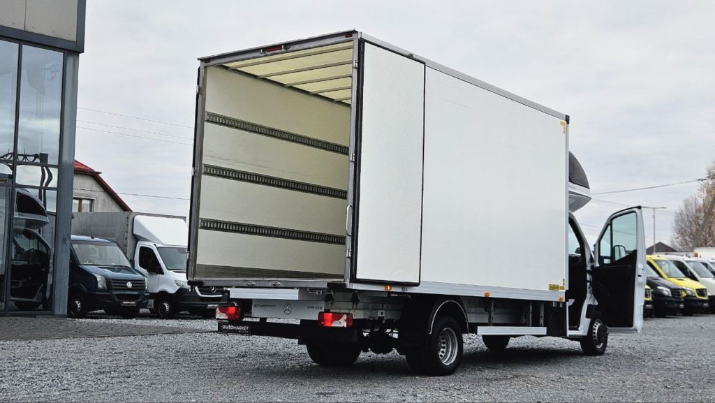 Mercedes-Benz Sprinter 2021