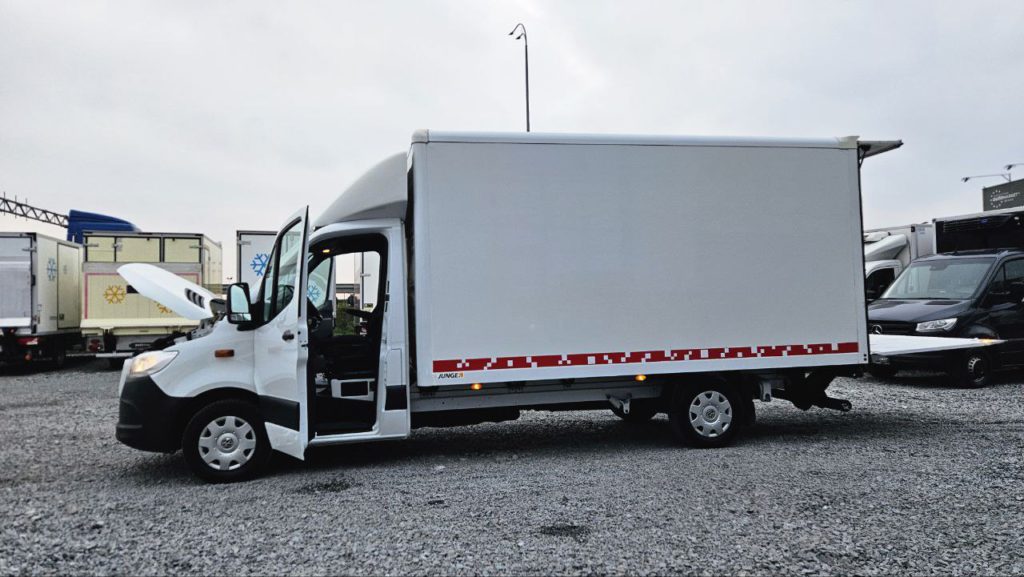 Mercedes-Benz Sprinter 2021