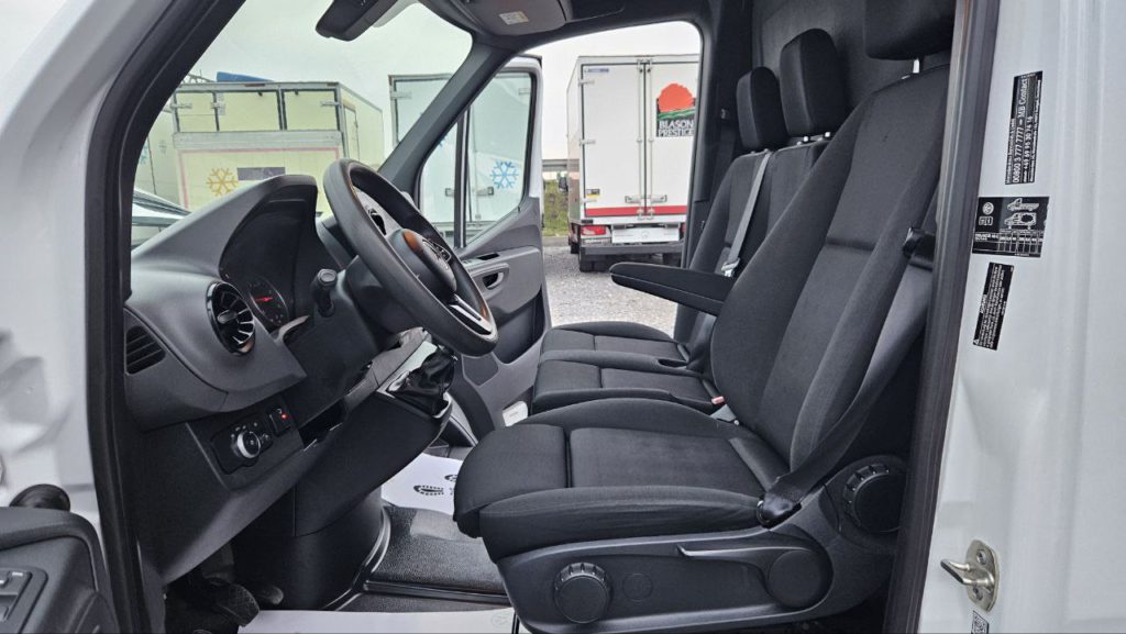 Mercedes-Benz Sprinter 2021