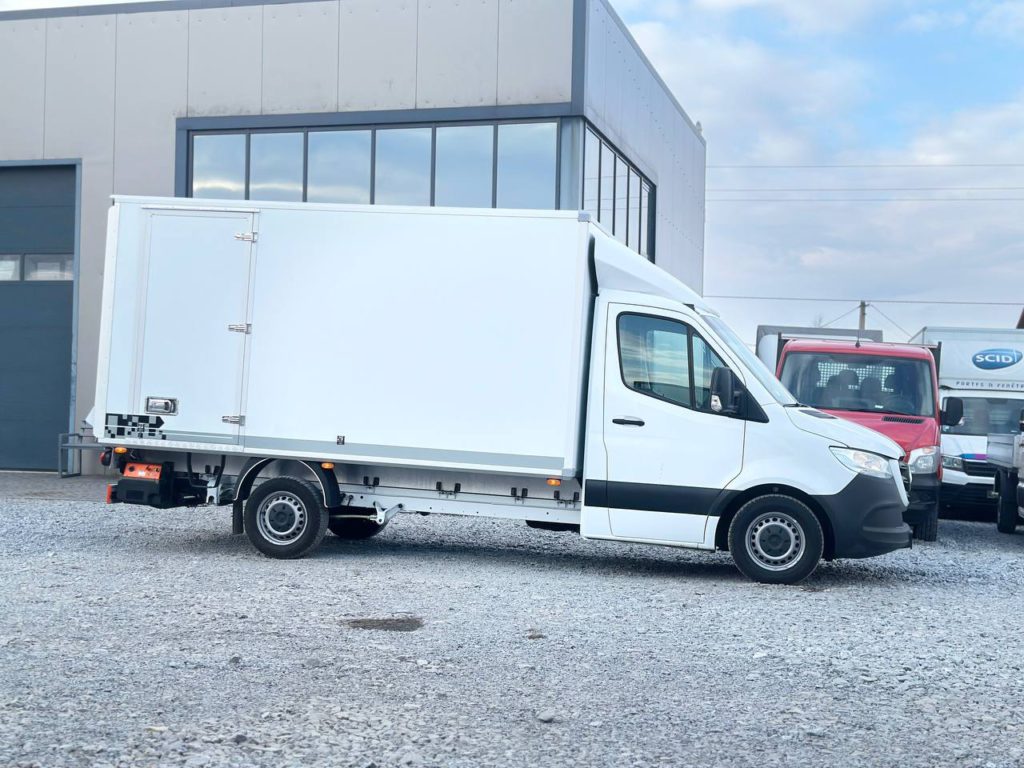 Mercedes-Benz Sprinter 2021