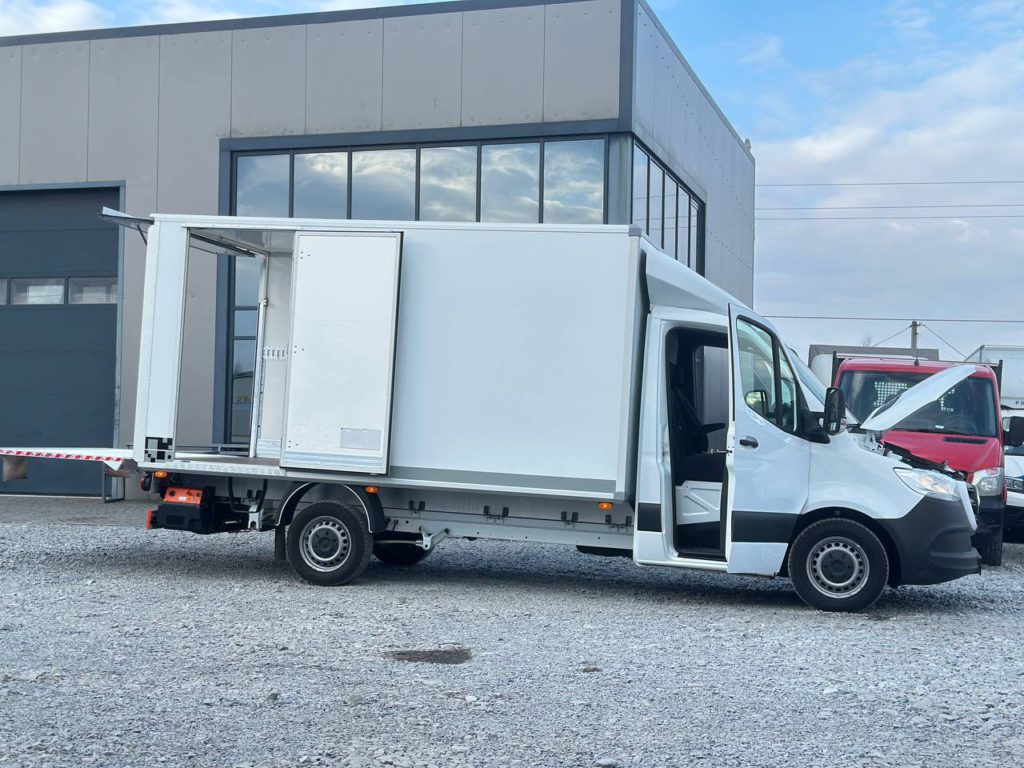 Mercedes-Benz Sprinter 2021