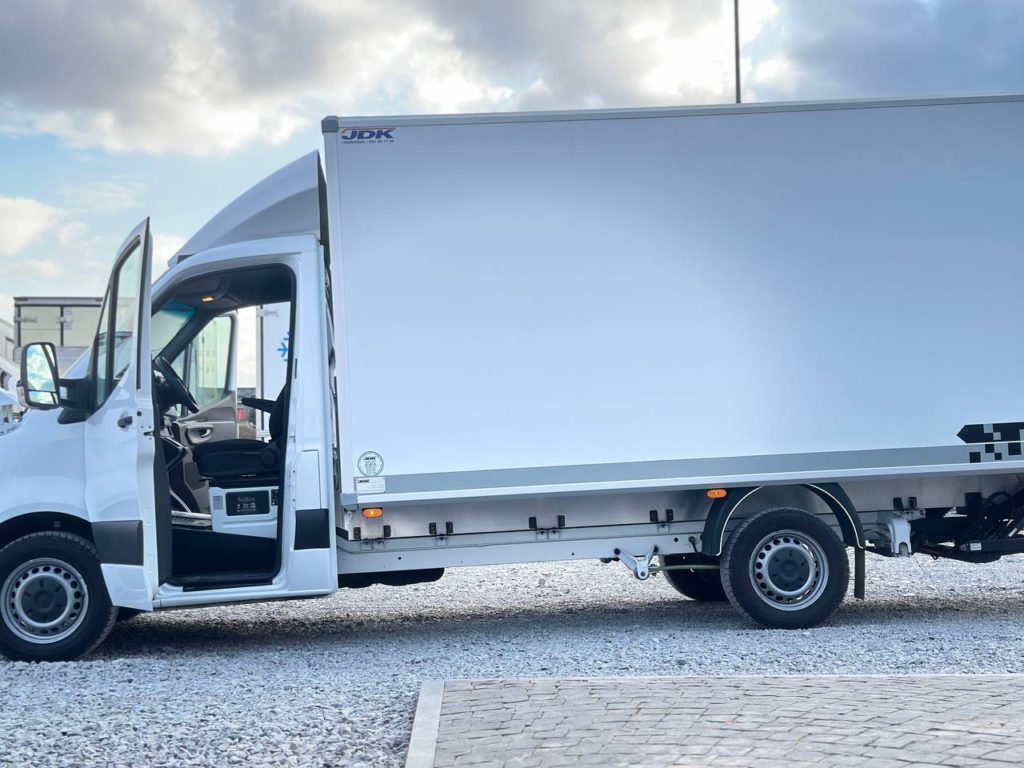 Mercedes-Benz Sprinter 2021