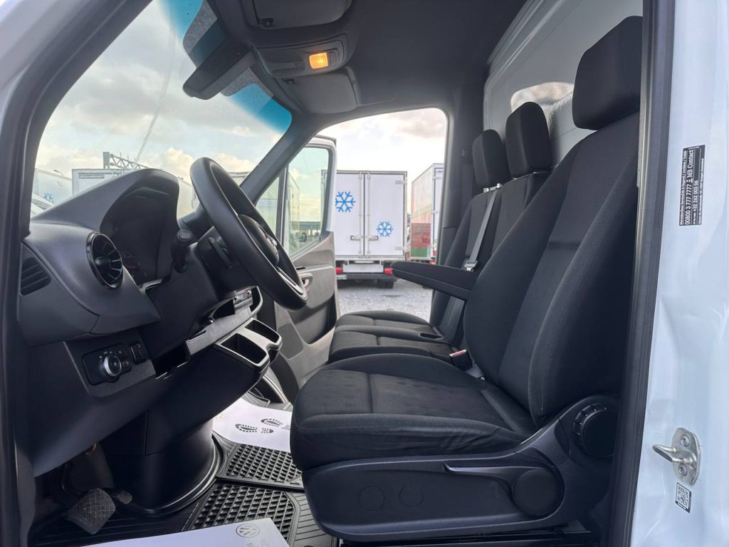 Mercedes-Benz Sprinter 2021