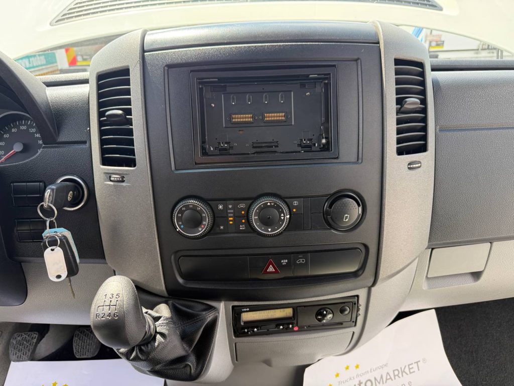 Volkswagen Crafter 2012