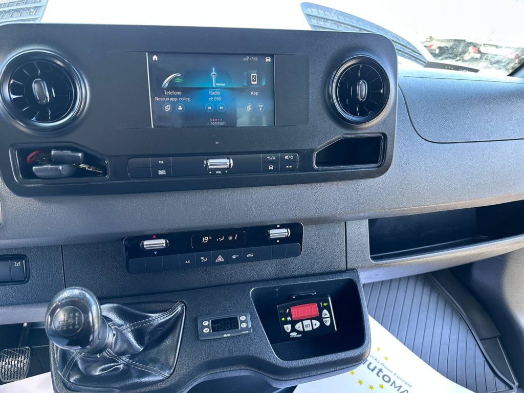 Mercedes-Benz Sprinter 2021