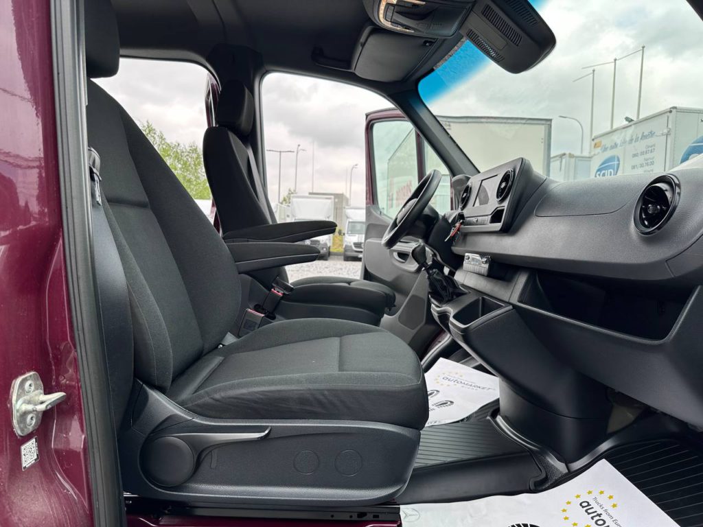 Mercedes-Benz Sprinter 2021