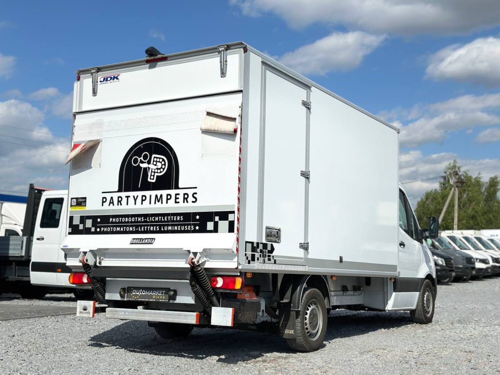 Mercedes-Benz Sprinter 2021