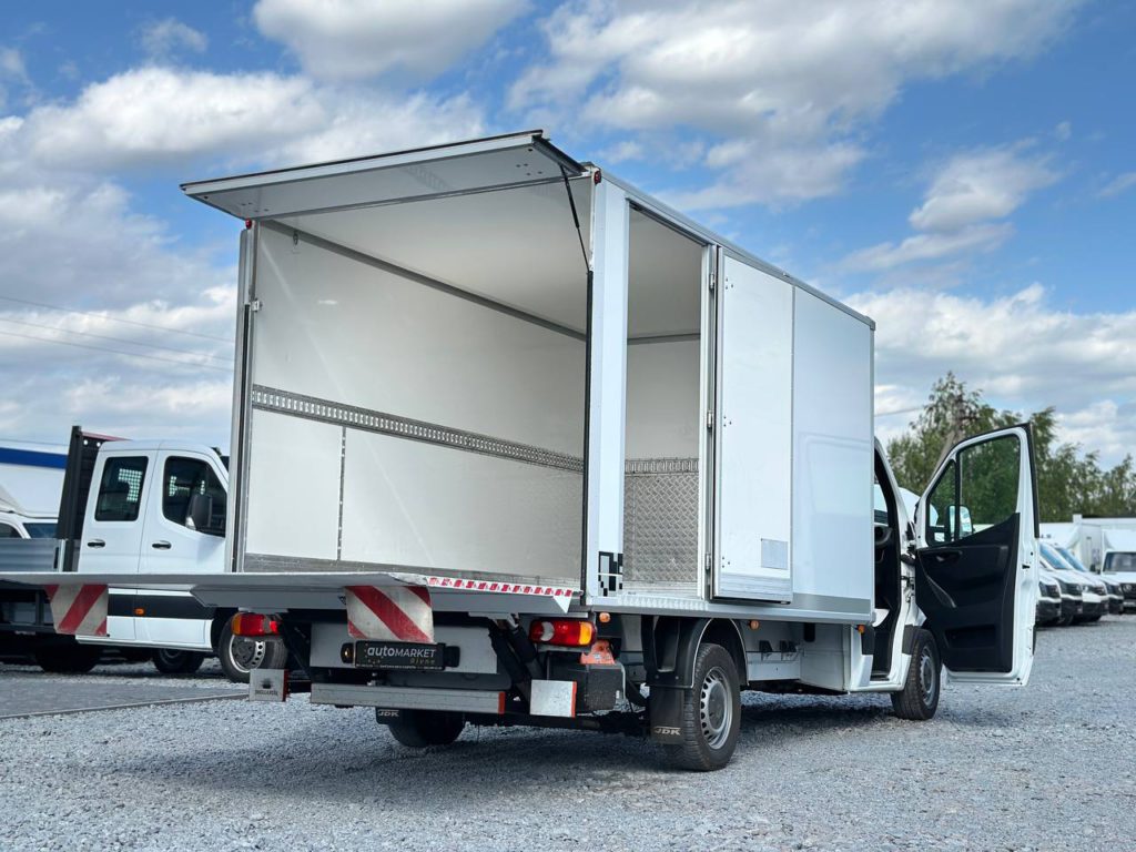 Mercedes-Benz Sprinter 2021