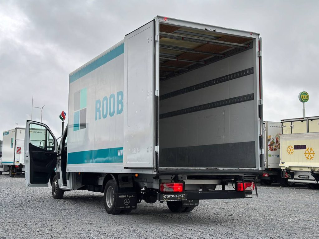 Mercedes-Benz Sprinter 2021