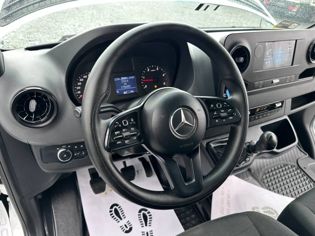 Mercedes-Benz Sprinter 2021