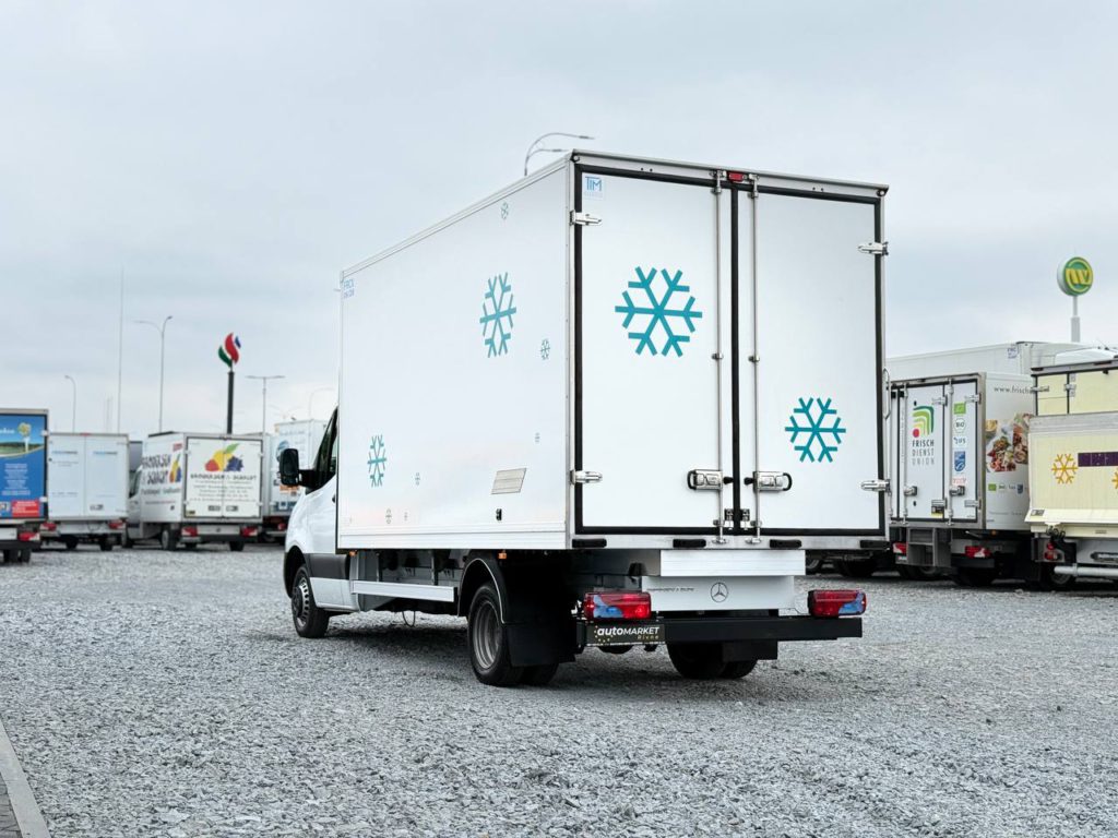 Mercedes-Benz Sprinter 2021