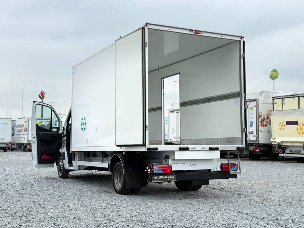 Mercedes-Benz Sprinter 2021