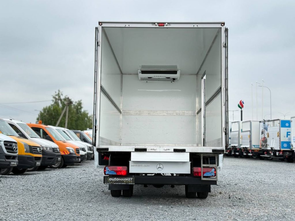 Mercedes-Benz Sprinter 2021