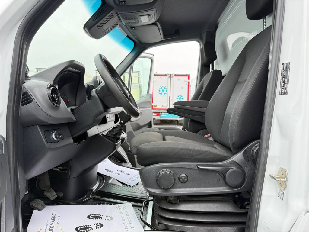 Mercedes-Benz Sprinter 2021