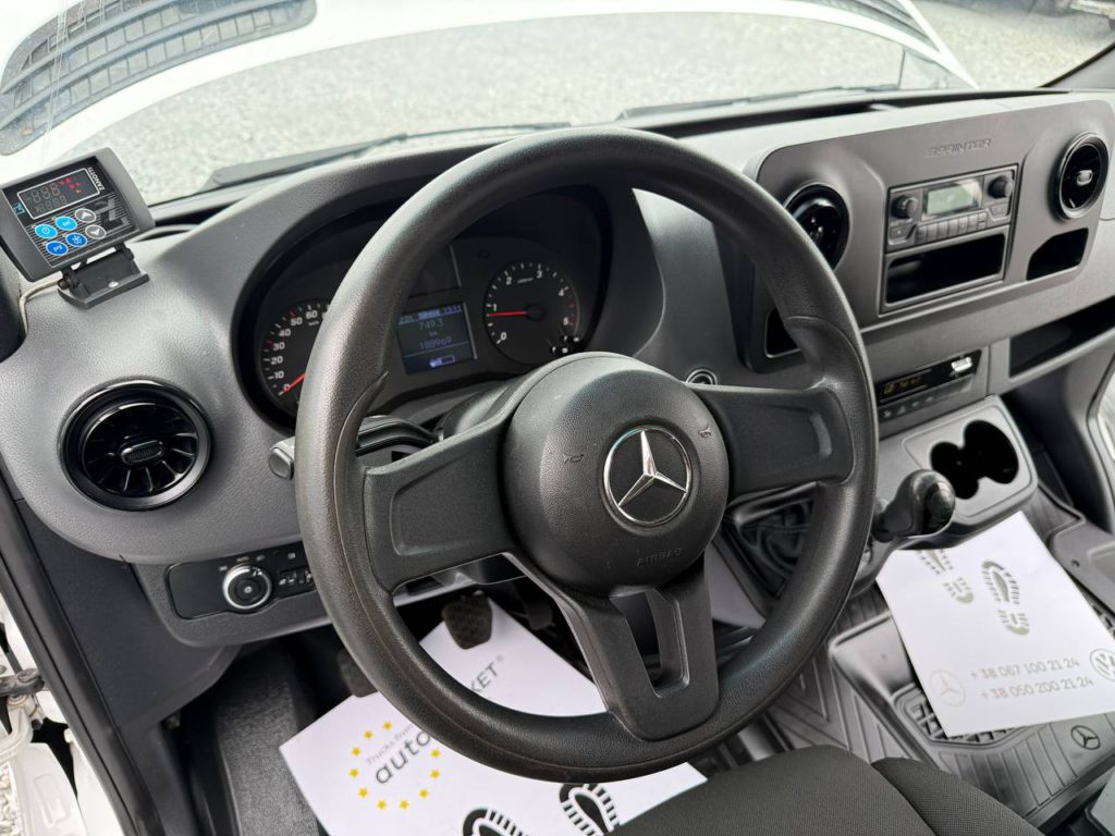 Mercedes-Benz Sprinter 2021