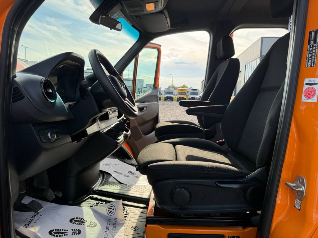 Mercedes-Benz Sprinter 2021