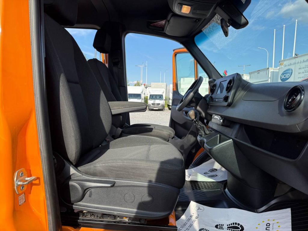 Mercedes-Benz Sprinter 2021