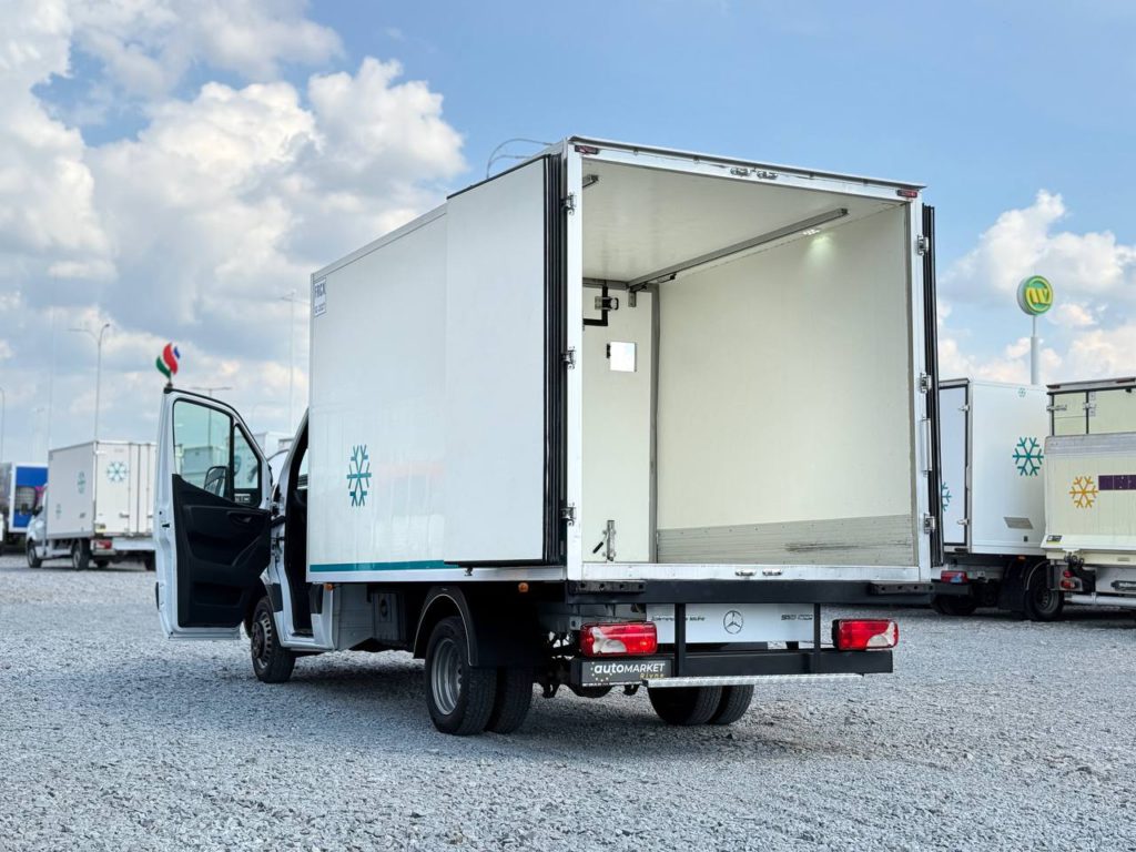 Mercedes-Benz Sprinter 2021