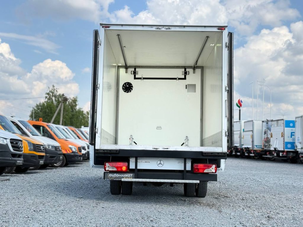 Mercedes-Benz Sprinter 2021