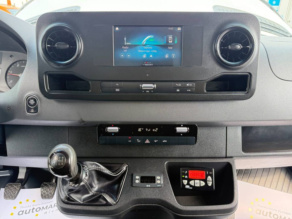 Mercedes-Benz Sprinter 2021