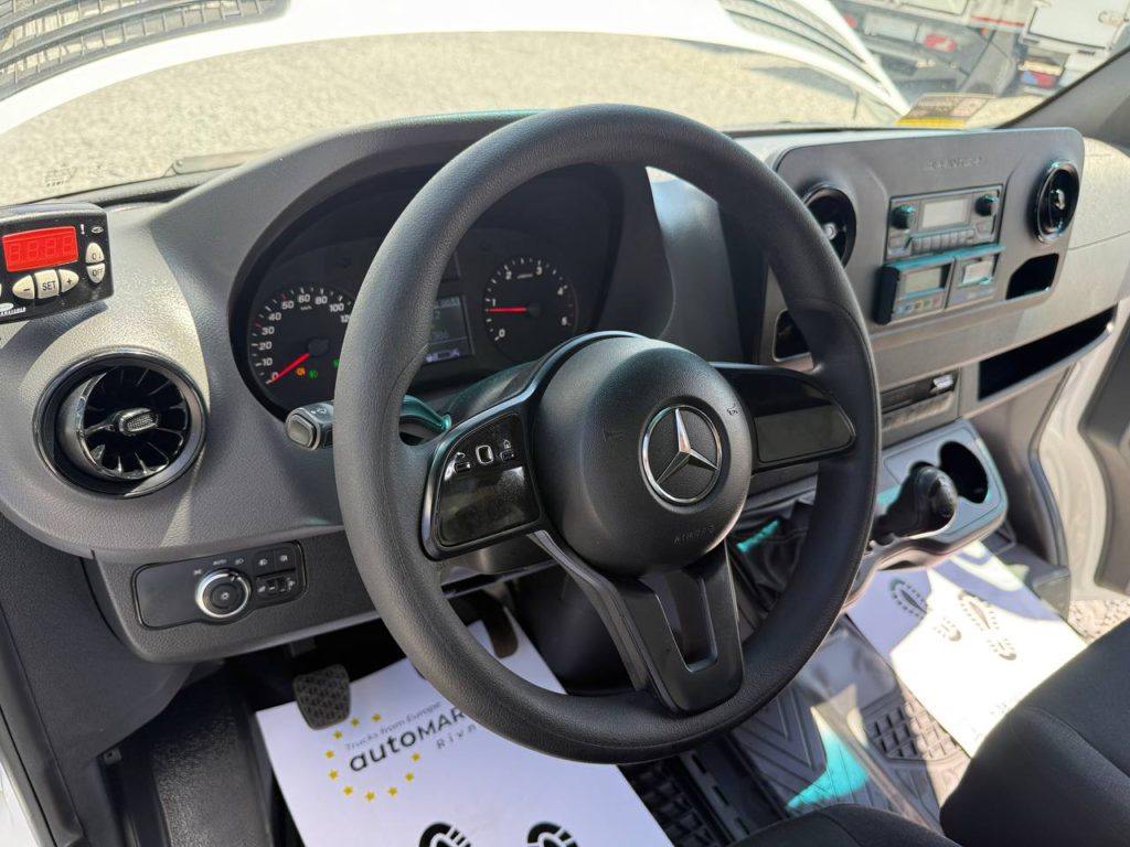 Mercedes-Benz Sprinter 2021