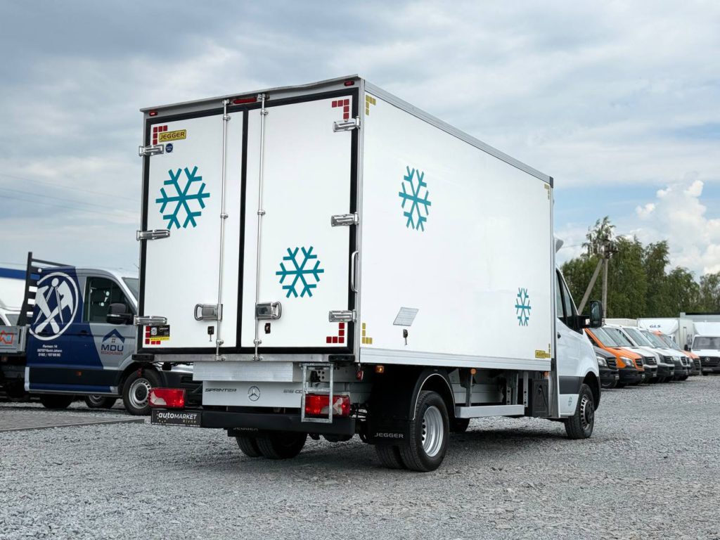 Mercedes-Benz Sprinter 2021