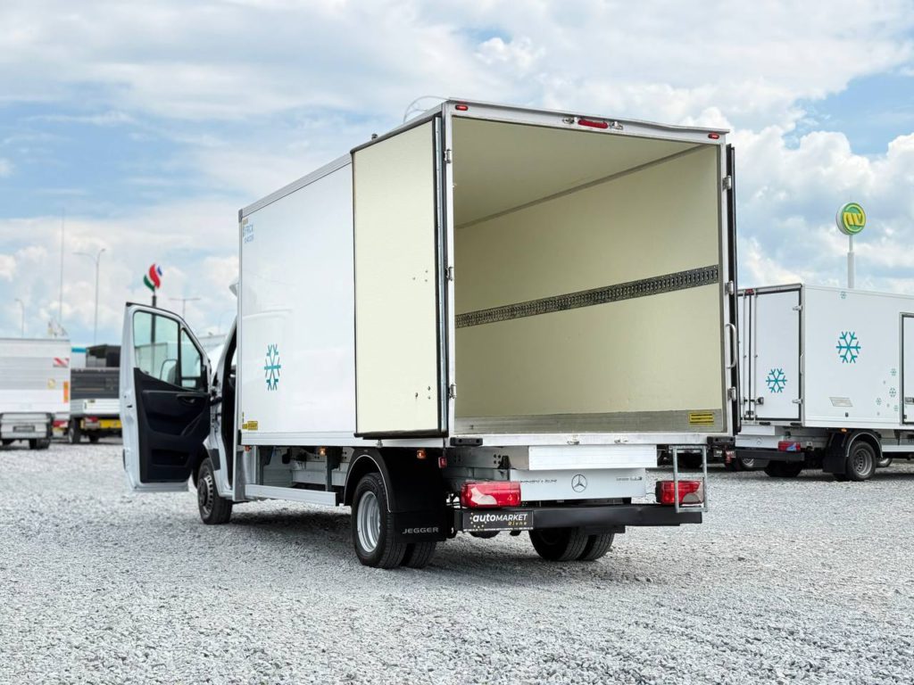 Mercedes-Benz Sprinter 2021