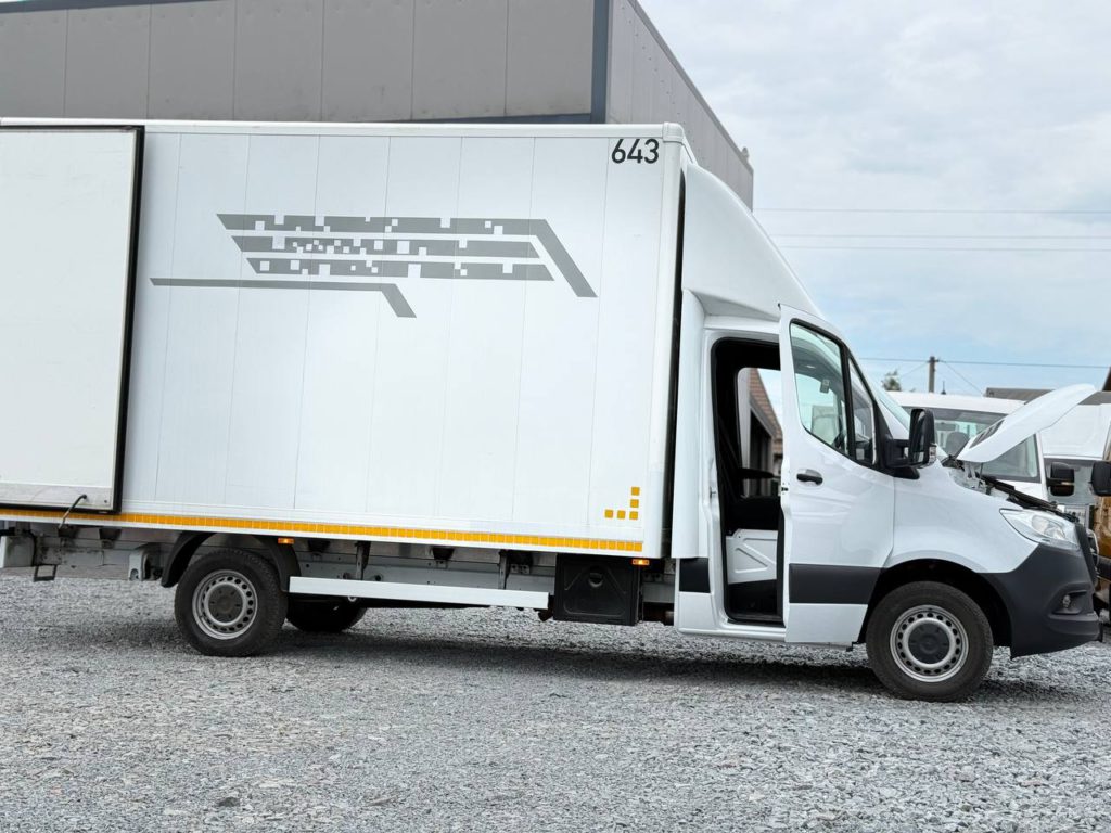 Mercedes-Benz Sprinter 2021