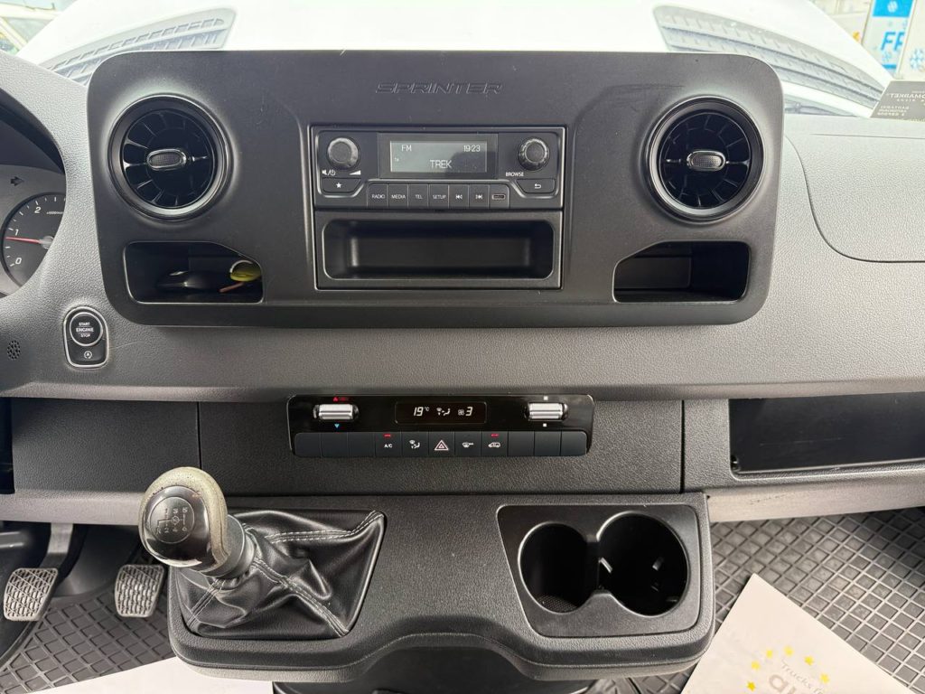 Mercedes-Benz Sprinter 2021